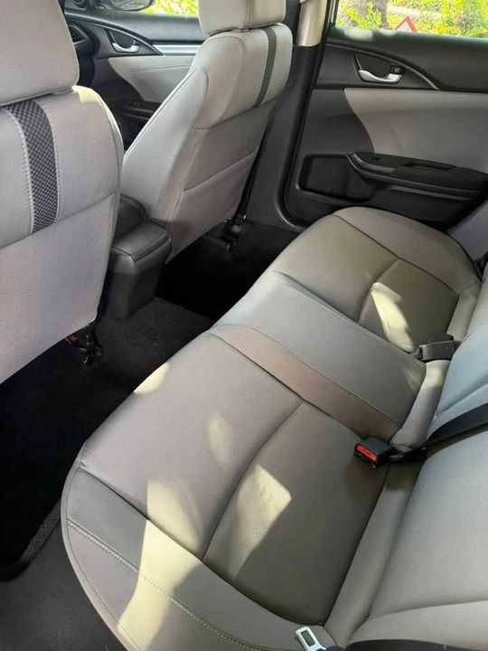 2020 Honda Civic 10th Gen - Image 5 of 9