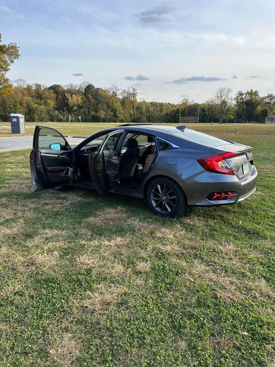 2020 Honda Civic 10th Gen - Image 6 of 10