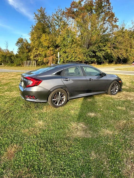 2020 Honda Civic 10th Gen - Image 4 of 10