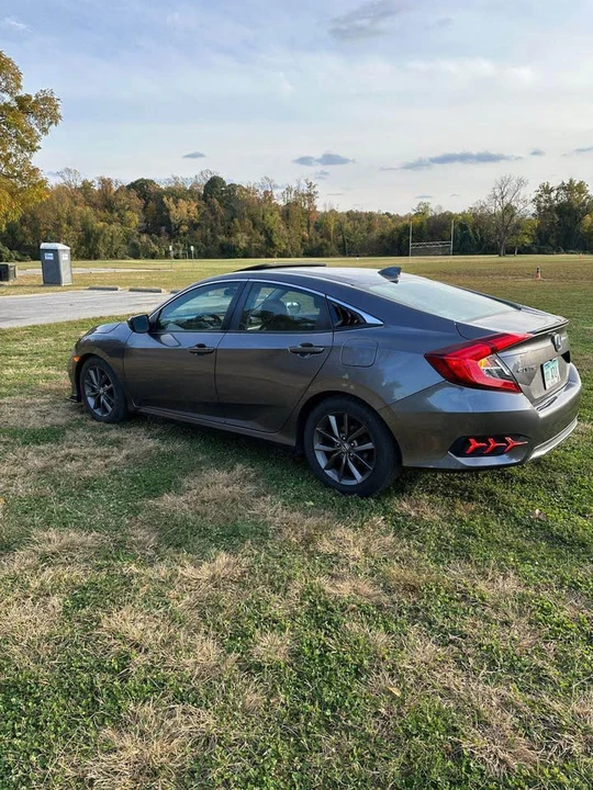 2020 Honda Civic 10th Gen - Image 5 of 10