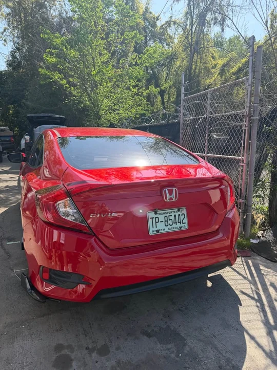 2020 Honda Civic 10th Gen - Image 4 of 9