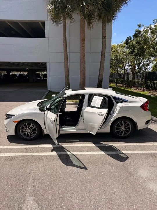 2020 Honda Civic 10th Gen - Image 2 of 6