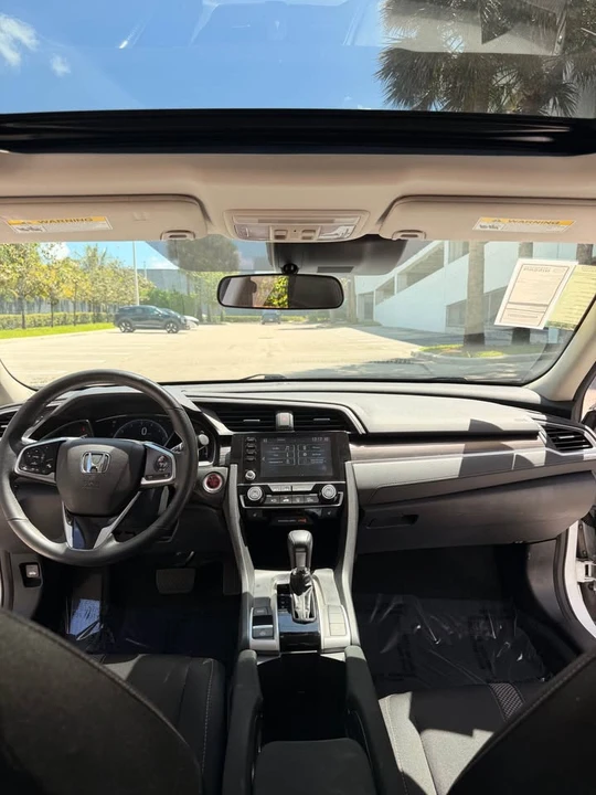 2020 Honda Civic 10th Gen - Image 5 of 6