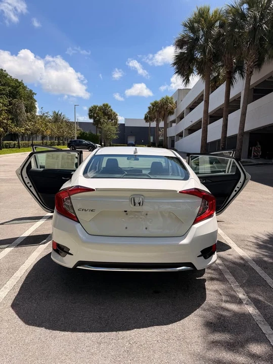 2020 Honda Civic 10th Gen - Image 3 of 6