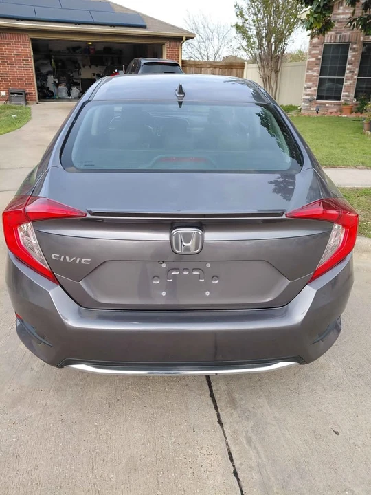 2020 Honda Civic 10th Gen - Image 9 of 16