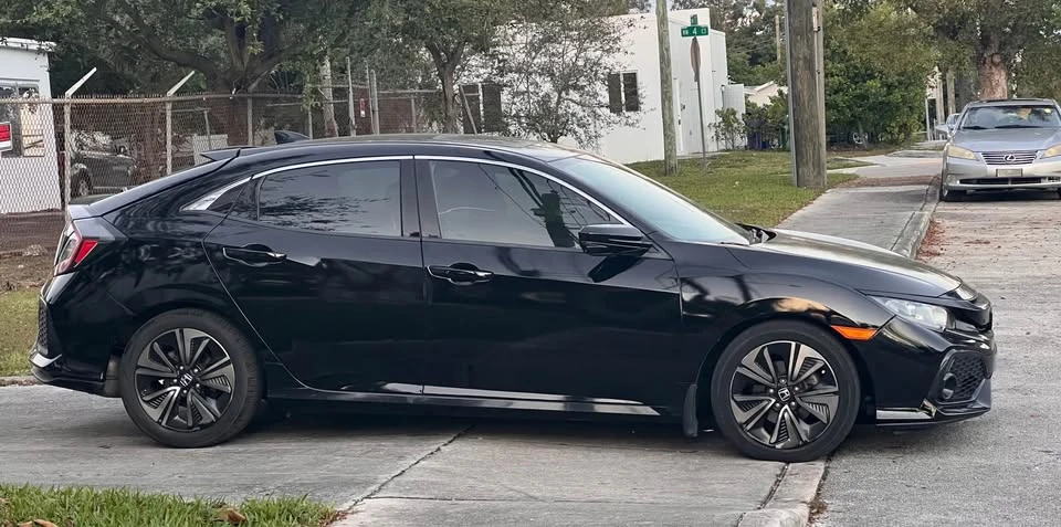 2020 Honda Civic 10th Gen - Image 4 of 14