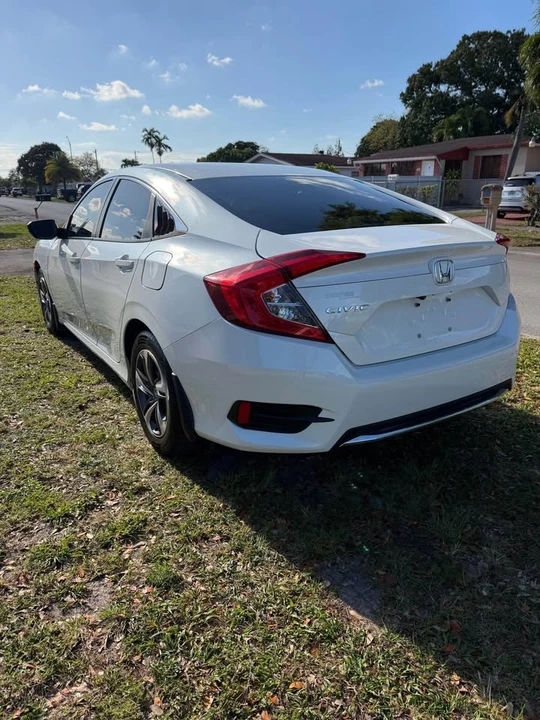 2020 Honda Civic 10th Gen - Image 4 of 12