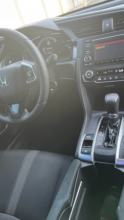 2020 Honda Civic 10th Gen - Image 7 of 10