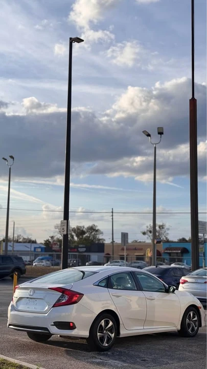 2020 Honda Civic 10th Gen - Image 15 of 15