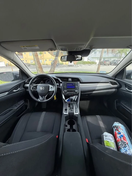 2020 Honda Civic 10th Gen - Image 10 of 14