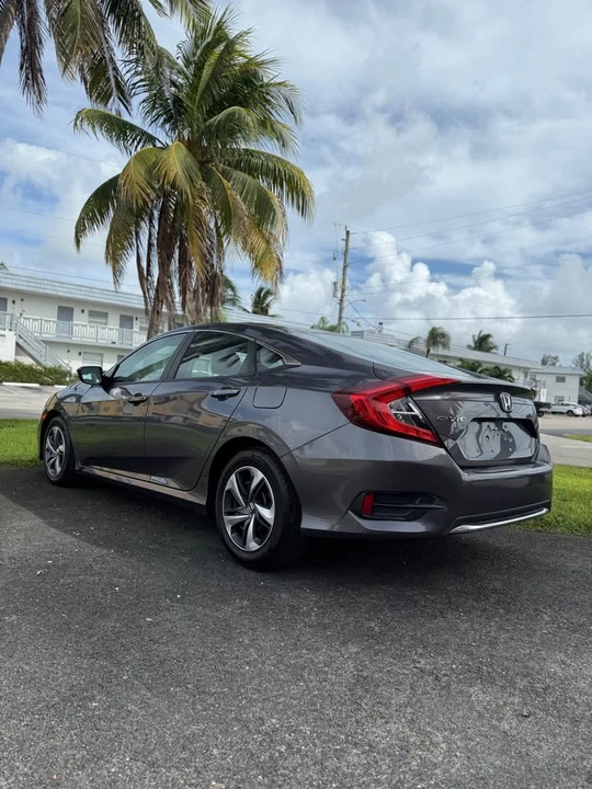 2020 Honda Civic 10th Gen - Image 7 of 14