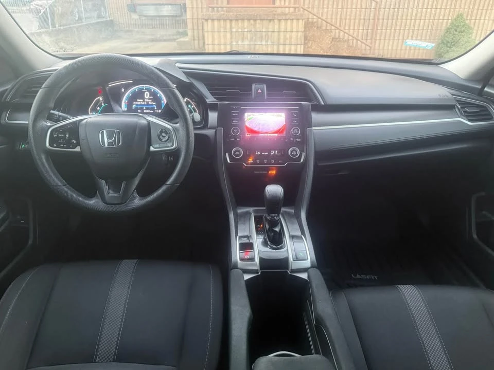 2020 Honda Civic 10th Gen - Image 9 of 11