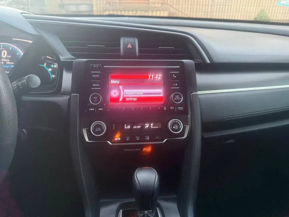 2020 Honda Civic 10th Gen - Image 10 of 11