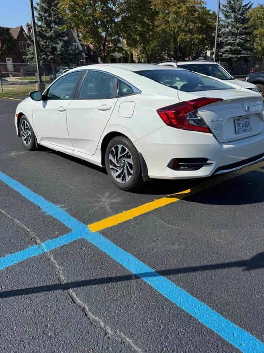 2020 Honda Civic 10th Gen - Image 7 of 15