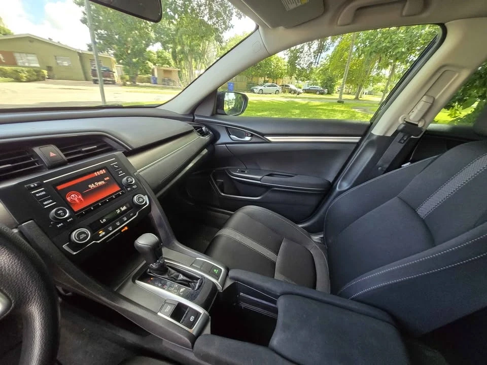 2020 Honda Civic 10th Gen - Image 11 of 14