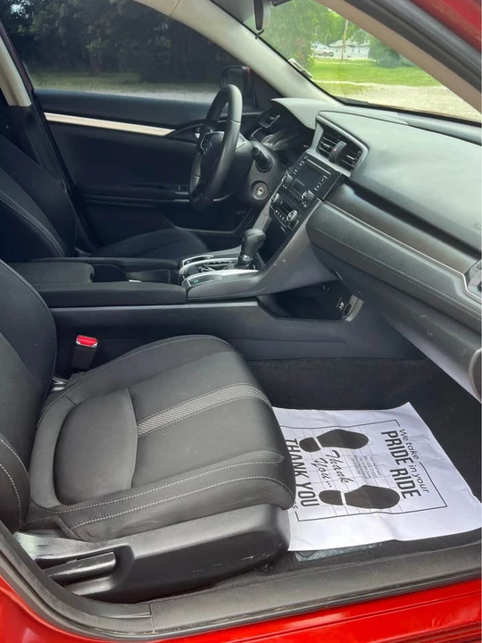 2020 Honda Civic 10th Gen - Image 9 of 15