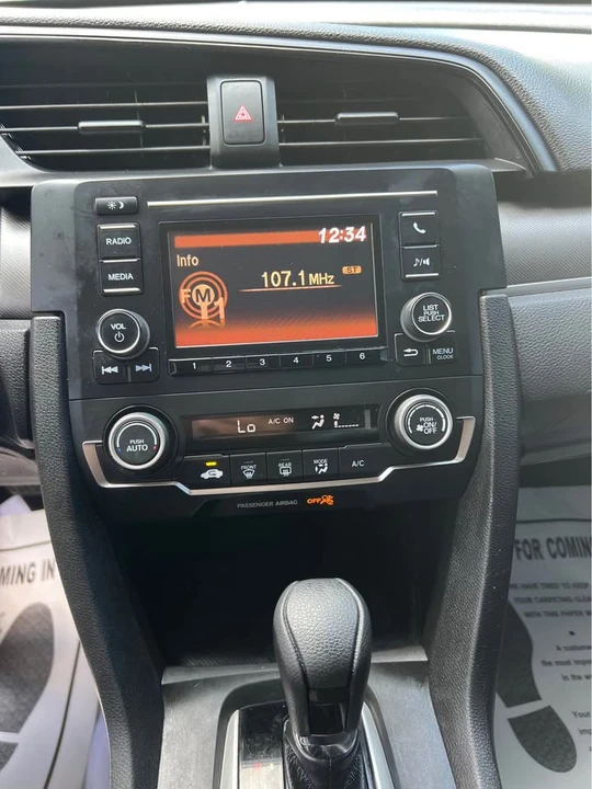 2020 Honda Civic 10th Gen - Image 13 of 15
