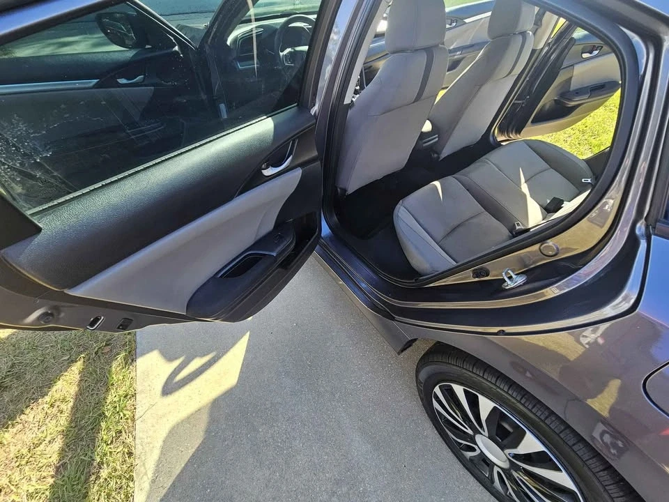 2020 Honda Civic 10th Gen - Image 8 of 13