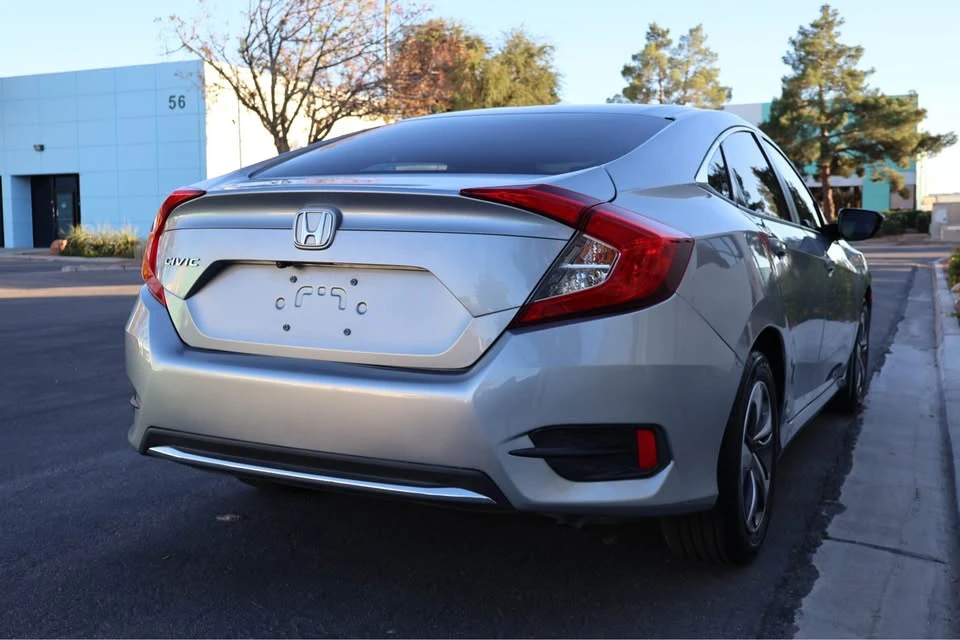 2020 Honda Civic 10th Gen - Image 3 of 10