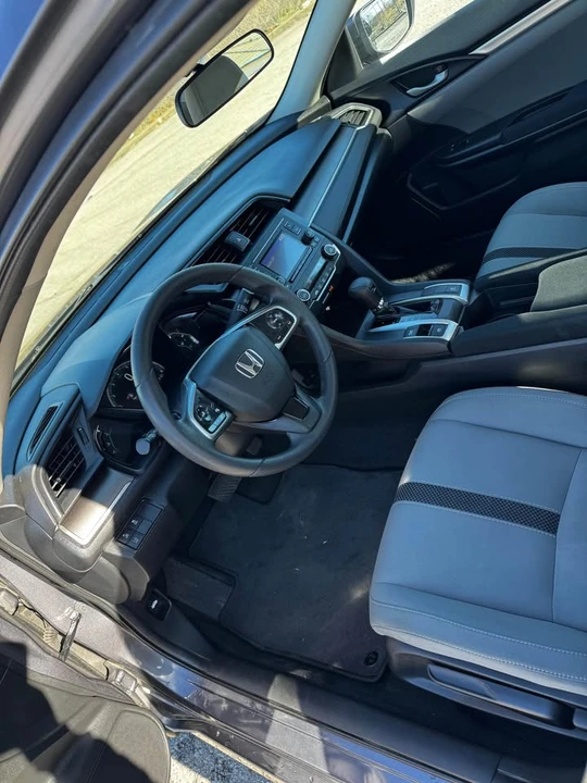 2020 Honda Civic 10th Gen - Image 6 of 12