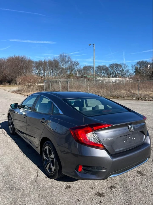 2020 Honda Civic 10th Gen - Image 4 of 12