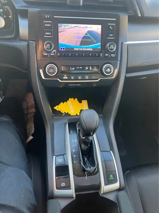 2020 Honda Civic 10th Gen - Image 7 of 8