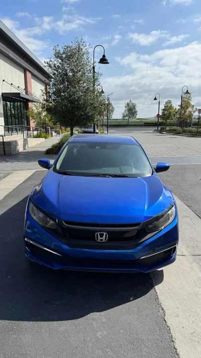 2020 Honda Civic 10th Gen - Image 2 of 11