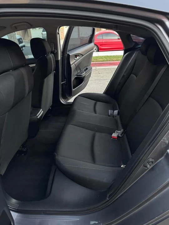 2020 Honda Civic 10th Gen - Image 9 of 12