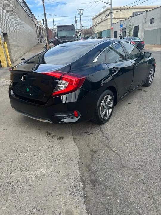 2020 Honda Civic 10th Gen - Image 4 of 11