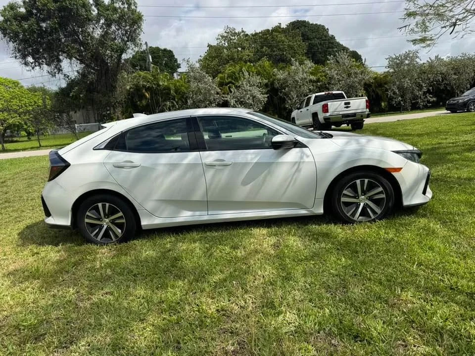 2020 Honda Civic 10th Gen - Image 7 of 10