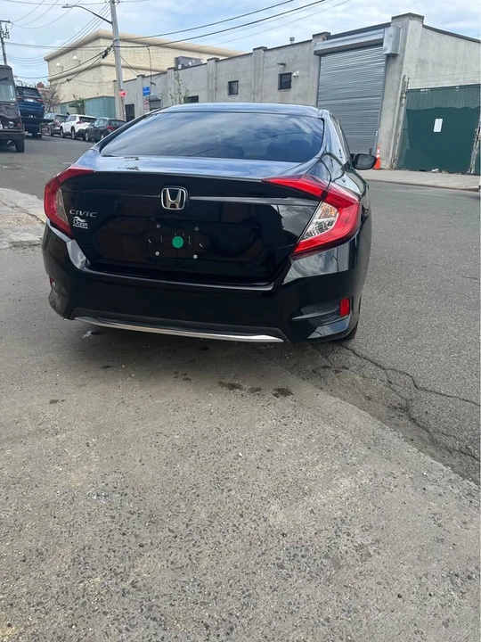 2020 Honda Civic 10th Gen - Image 3 of 11