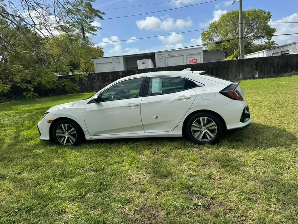 2020 Honda Civic 10th Gen - Image 8 of 10