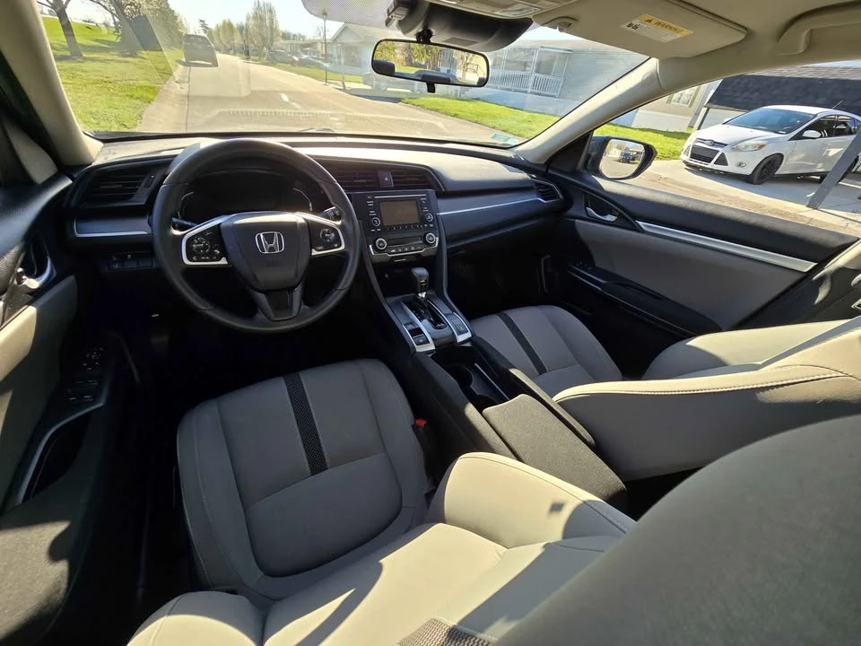 2020 Honda Civic 10th Gen - Image 16 of 17
