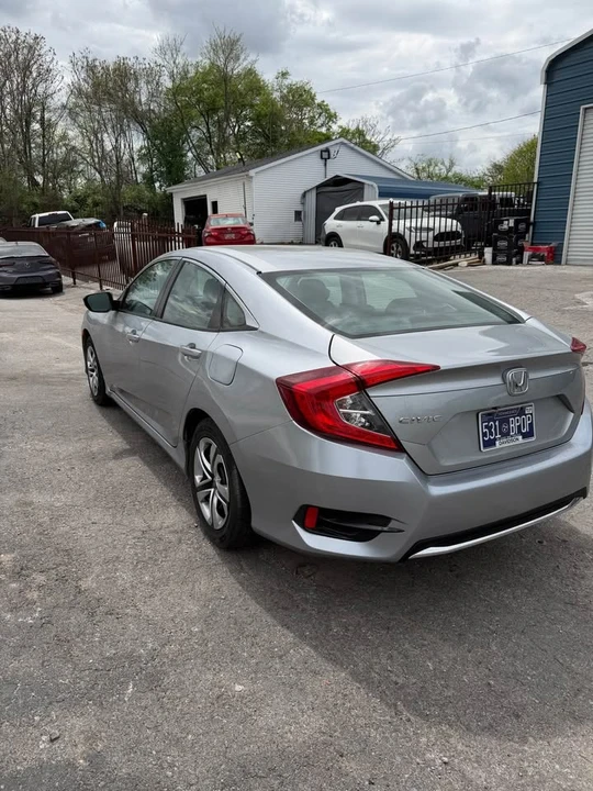 2020 Honda Civic 10th Gen - Image 5 of 10