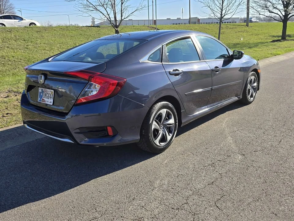 2020 Honda Civic 10th Gen - Image 5 of 17