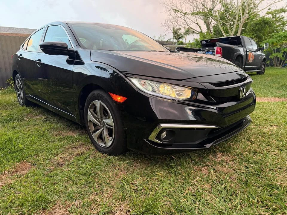 2020 Honda Civic 10th Gen - Image 3 of 10