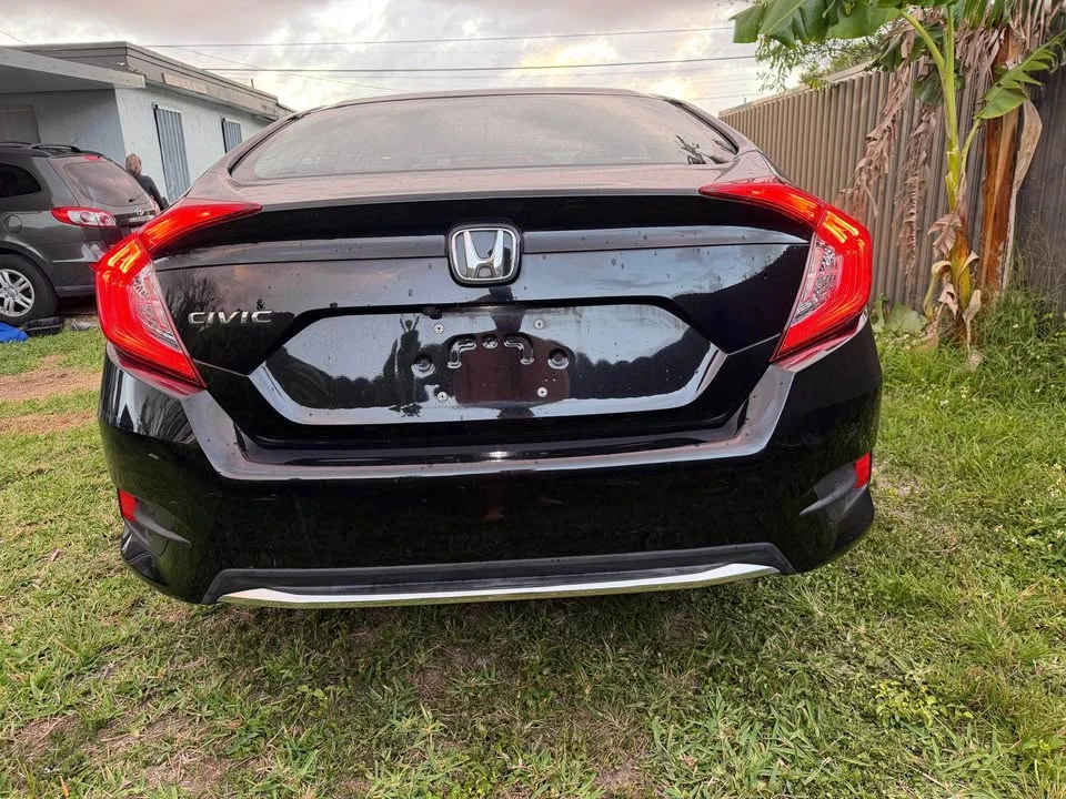 2020 Honda Civic 10th Gen - Image 5 of 10