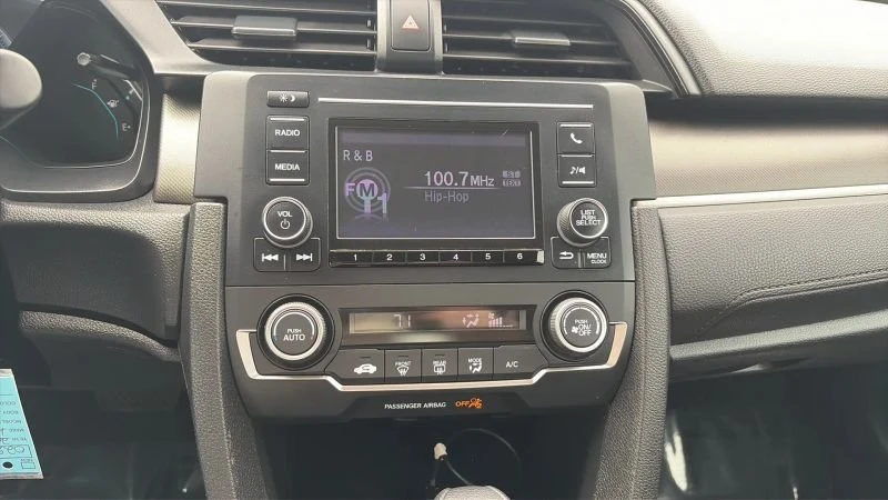 2020 Honda Civic 10th Gen - Image 9 of 10