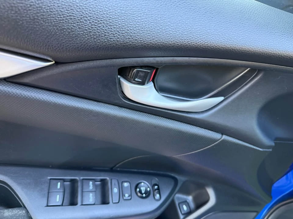 2020 Honda Civic 10th Gen - Image 7 of 17