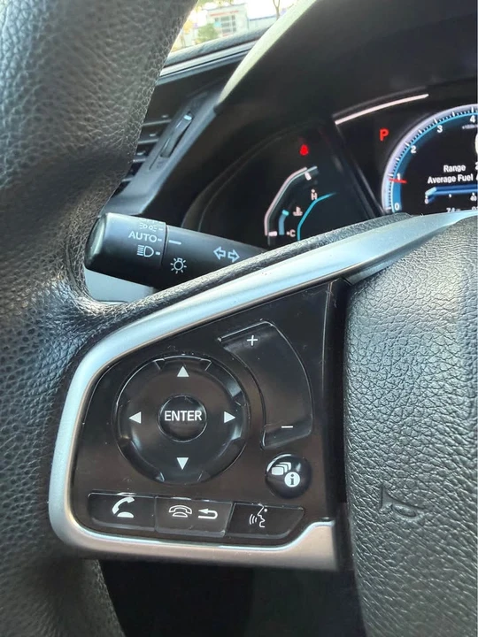 2020 Honda Civic 10th Gen - Image 11 of 17