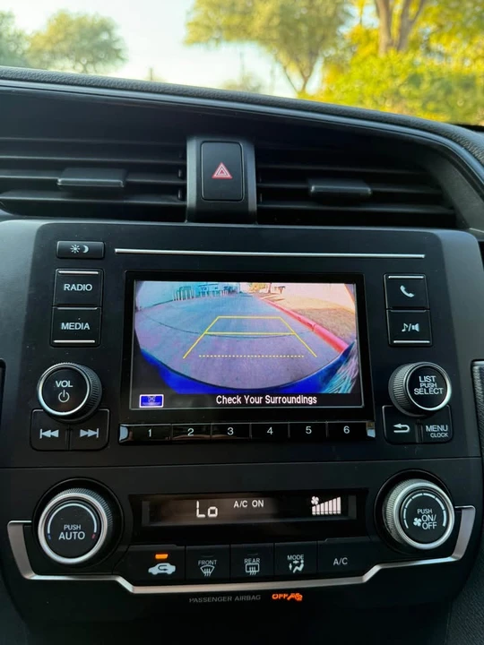 2020 Honda Civic 10th Gen - Image 13 of 17