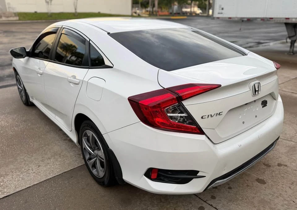 2020 Honda Civic 10th Gen - Image 7 of 11