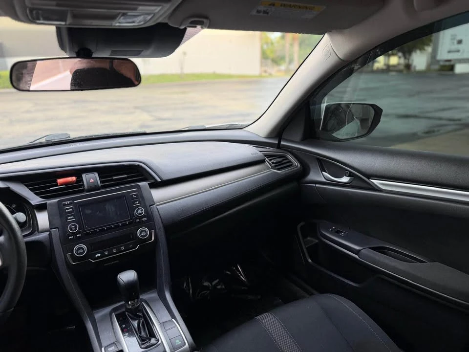 2020 Honda Civic 10th Gen - Image 10 of 11