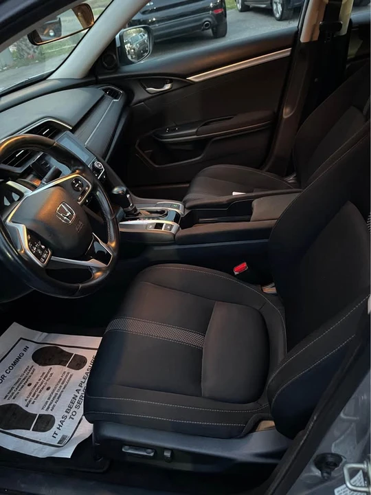2020 Honda Civic 10th Gen - Image 9 of 10