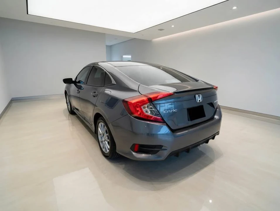 2020 Honda Civic 10th Gen - Image 4 of 13