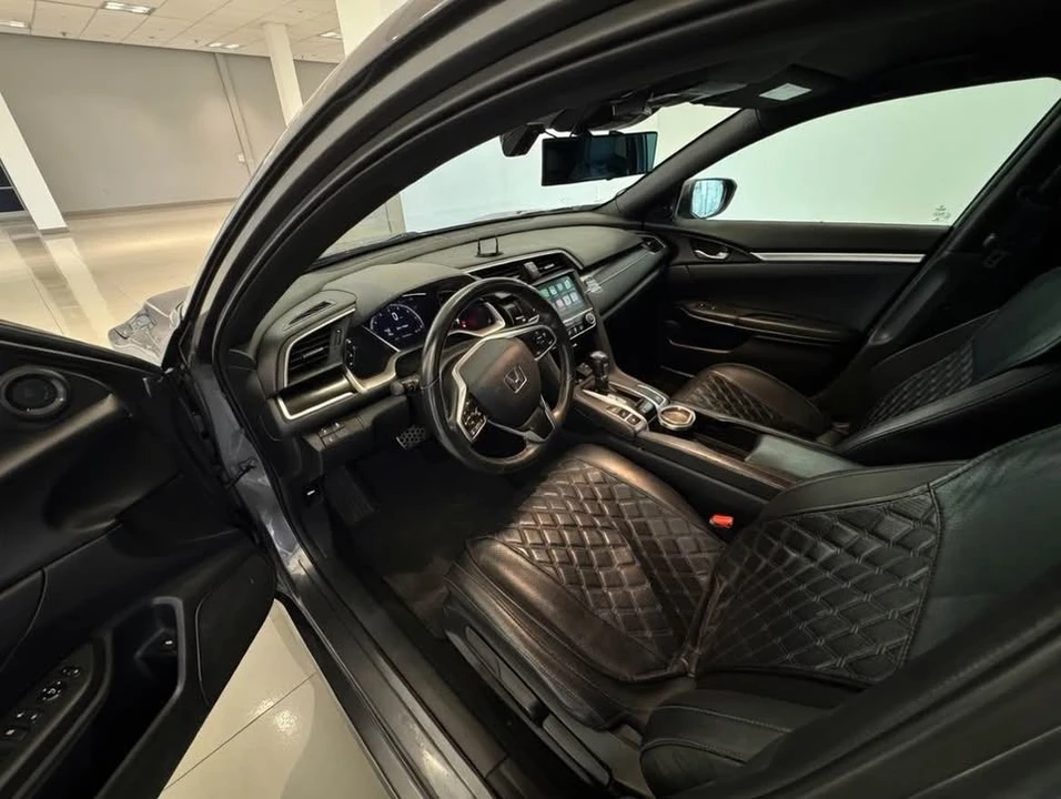 2020 Honda Civic 10th Gen - Image 9 of 13