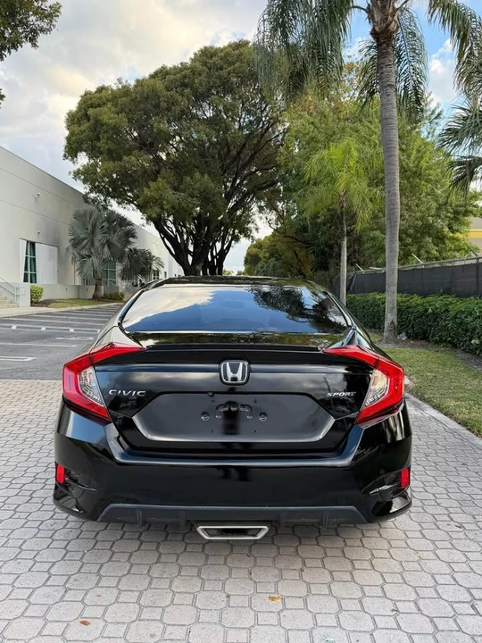2020 Honda Civic 10th Gen - Image 2 of 12