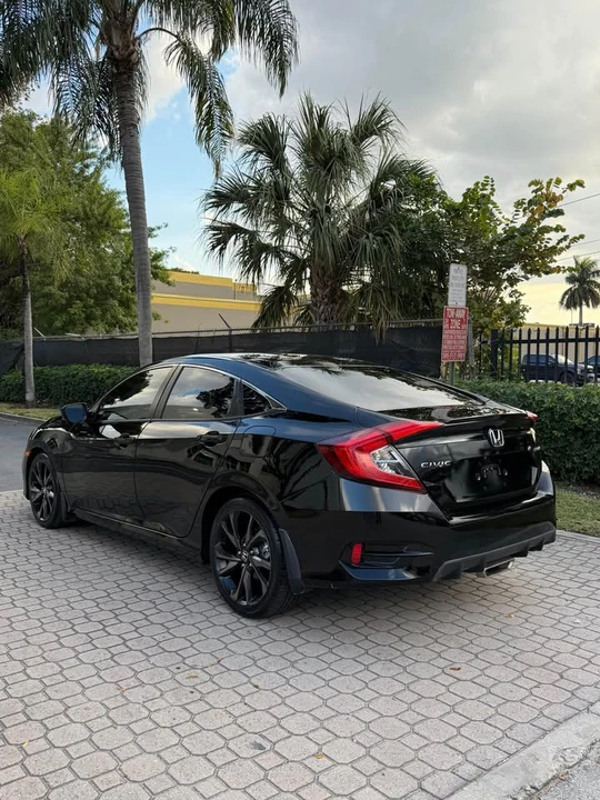 2020 Honda Civic 10th Gen - Image 4 of 12