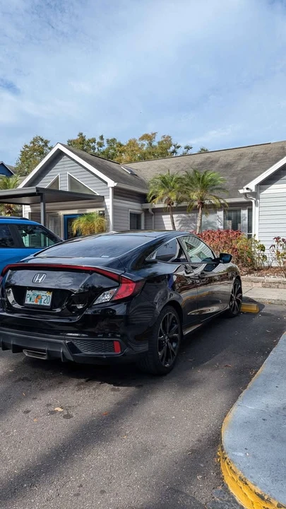 2020 Honda Civic 10th Gen - Image 4 of 9