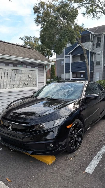 2020 Honda Civic 10th Gen - Image 2 of 9